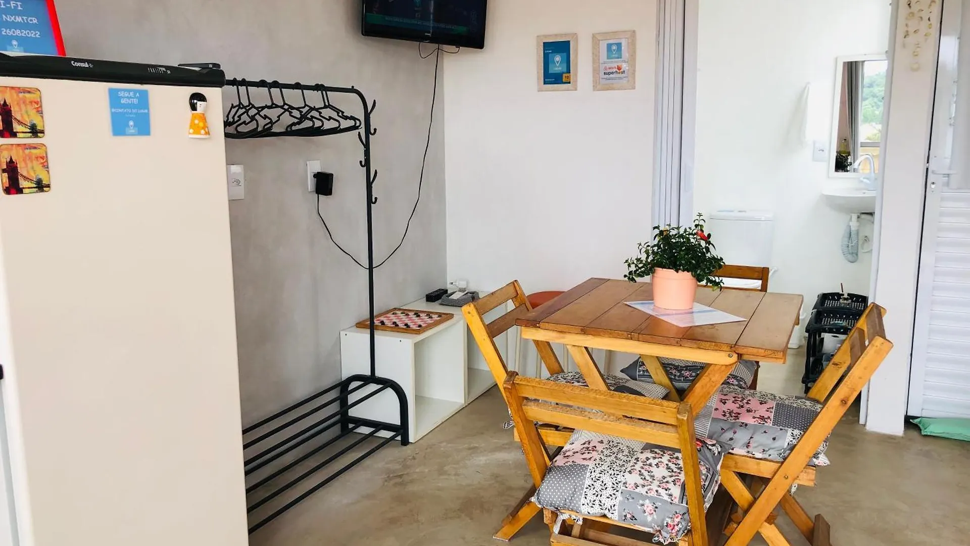 Lugar - Loft 1 - Quarto Coral Penha  Brazil